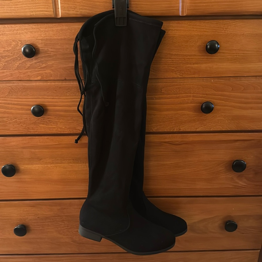 NWT Black knee-high boots